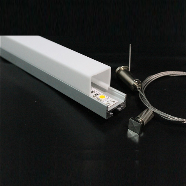 Profilo in alluminio LED W20.3mm*H27mm (larghezza interna 16.7mm).