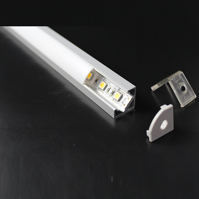 W18.4mm * H18.4mm (larghezza interna 14.1mm) Profilo in alluminio LED a forma di triangolo
